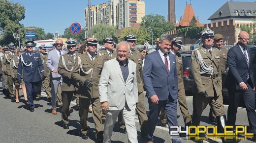 Święto Wojska Polskiego w Opolu. Uroczysty apel i wojskowy piknik