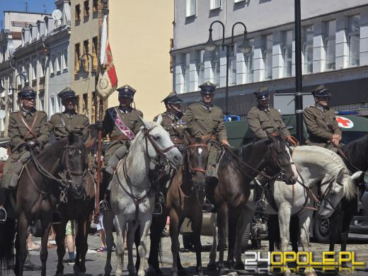 Święto Wojska Polskiego w Opolu. Uroczysty apel i wojskowy piknik