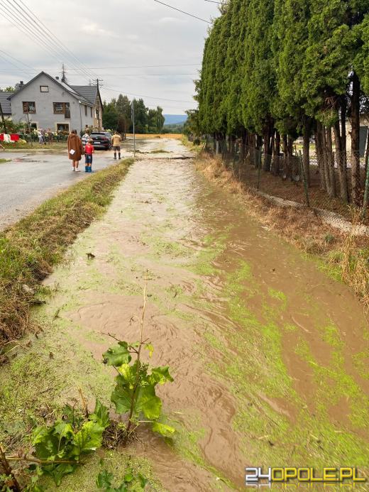 Strażacy interweniowali w całym regionie po przejściu frontu burzowego WIDEO