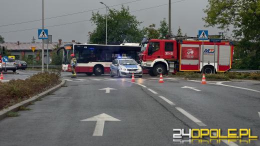 Zderzenie dwóch pojazdów na Armii Krajowej. Jedna osoba poszkodowana