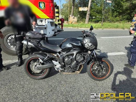 76-latek miał nie ustąpić pierwszeństwa motocykliście. Dwie osoby trafiły