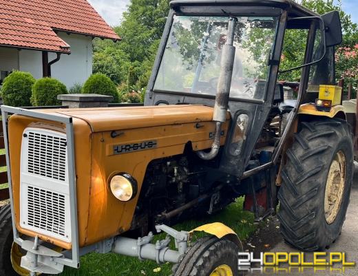 Blisko 2 promile, brak uprawnień i 4-letni syn w ciągniku