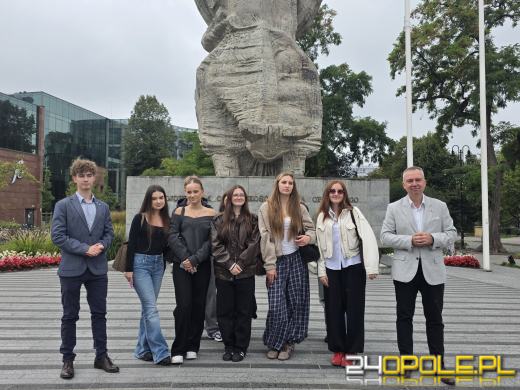 "Obiektyw Senat". Nowy projekt edukacyjny ma trafić do opolskich szkół