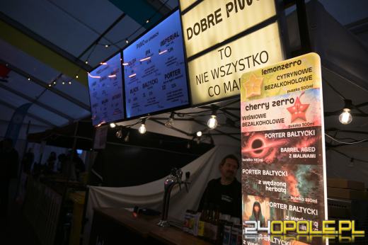 Pierwsza beczka odszpuntowana na opolskim Rynku