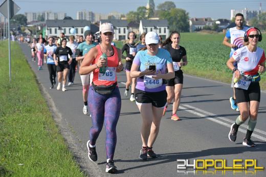Ponad 21 kilometrów ulicami Opola. Półmaraton przyciągnął biegaczy i kibiców
