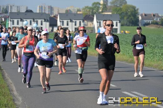 Ponad 21 kilometrów ulicami Opola. Półmaraton przyciągnął biegaczy i kibiców