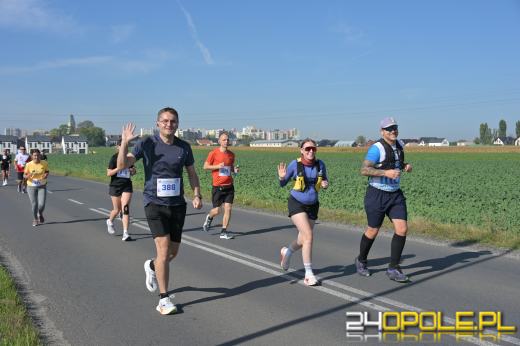 Ponad 21 kilometrów ulicami Opola. Półmaraton przyciągnął biegaczy i kibiców