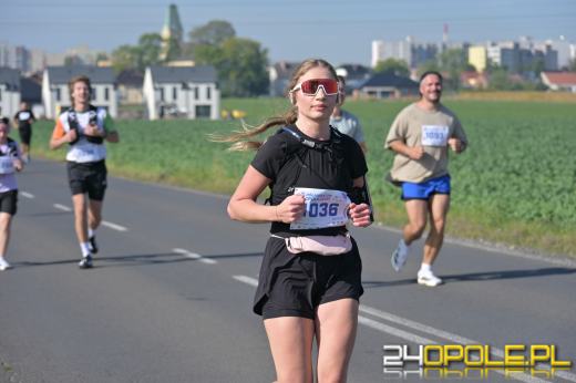 Ponad 21 kilometrów ulicami Opola. Półmaraton przyciągnął biegaczy i kibiców