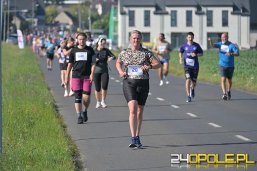 Ponad 21 kilometrów ulicami Opola. Półmaraton przyciągnął biegaczy i kibiców