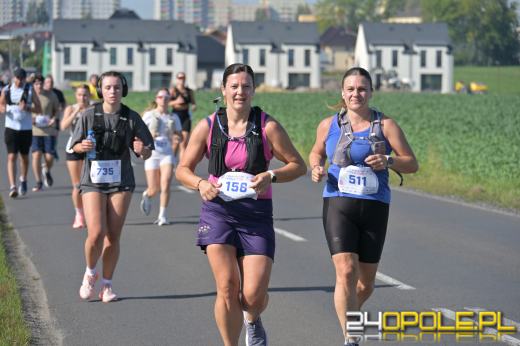 Ponad 21 kilometrów ulicami Opola. Półmaraton przyciągnął biegaczy i kibiców