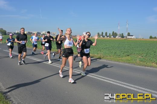 Ponad 21 kilometrów ulicami Opola. Półmaraton przyciągnął biegaczy i kibiców