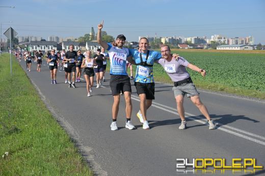 Ponad 21 kilometrów ulicami Opola. Półmaraton przyciągnął biegaczy i kibiców