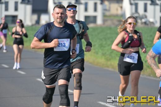 Ponad 21 kilometrów ulicami Opola. Półmaraton przyciągnął biegaczy i kibiców