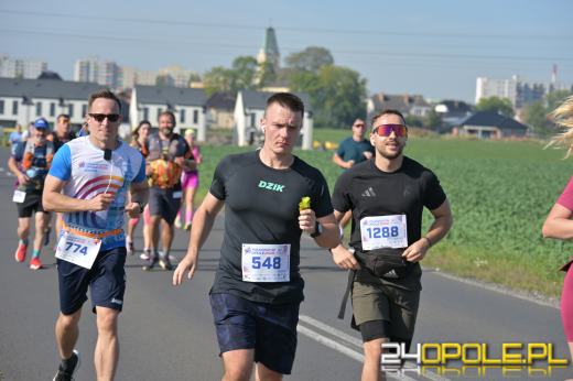 Ponad 21 kilometrów ulicami Opola. Półmaraton przyciągnął biegaczy i kibiców