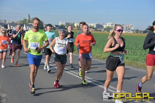 Ponad 21 kilometrów ulicami Opola. Półmaraton przyciągnął biegaczy i kibiców