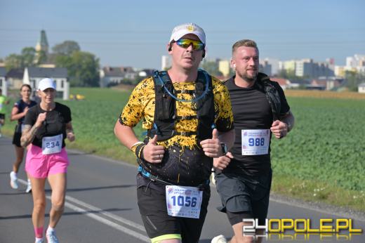 Ponad 21 kilometrów ulicami Opola. Półmaraton przyciągnął biegaczy i kibiców