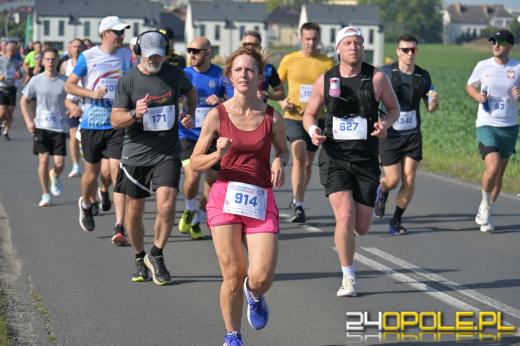 Ponad 21 kilometrów ulicami Opola. Półmaraton przyciągnął biegaczy i kibiców