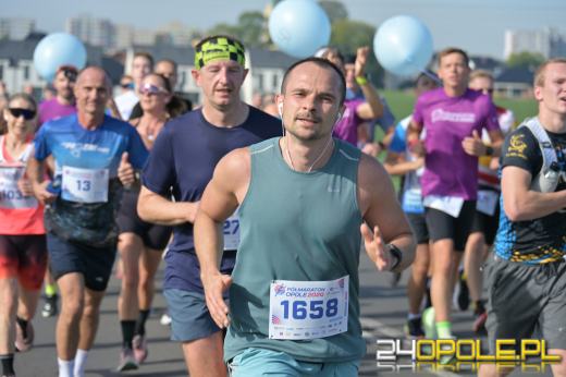 Ponad 21 kilometrów ulicami Opola. Półmaraton przyciągnął biegaczy i kibiców