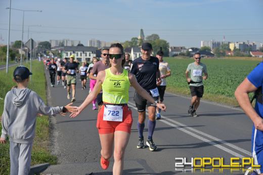 Ponad 21 kilometrów ulicami Opola. Półmaraton przyciągnął biegaczy i kibiców