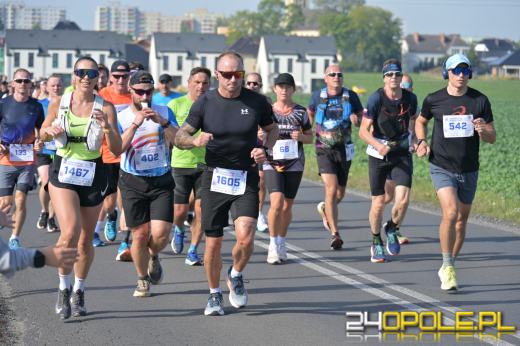 Ponad 21 kilometrów ulicami Opola. Półmaraton przyciągnął biegaczy i kibiców