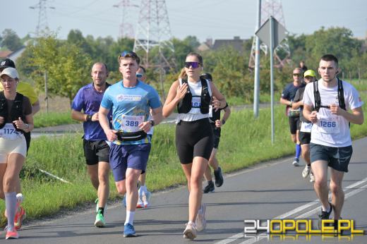 Ponad 21 kilometrów ulicami Opola. Półmaraton przyciągnął biegaczy i kibiców