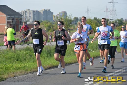 Ponad 21 kilometrów ulicami Opola. Półmaraton przyciągnął biegaczy i kibiców