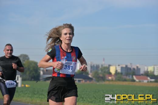 Ponad 21 kilometrów ulicami Opola. Półmaraton przyciągnął biegaczy i kibiców