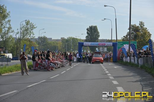 Ponad 21 kilometrów ulicami Opola. Półmaraton przyciągnął biegaczy i kibiców