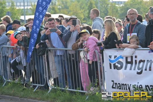 Ponad 21 kilometrów ulicami Opola. Półmaraton przyciągnął biegaczy i kibiców