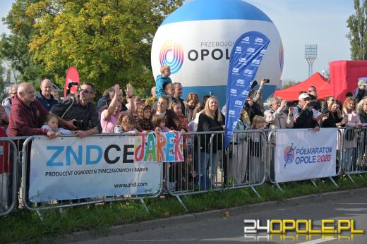 Ponad 21 kilometrów ulicami Opola. Półmaraton przyciągnął biegaczy i kibiców