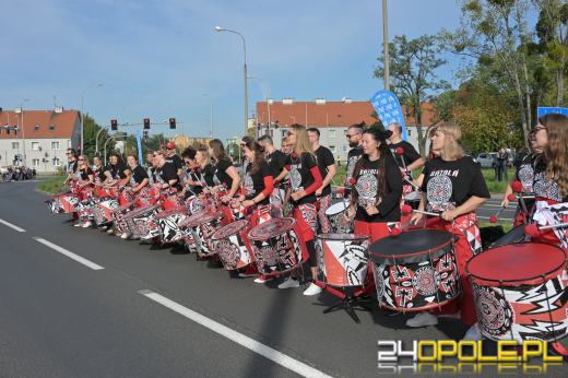 Ponad 21 kilometrów ulicami Opola. Półmaraton przyciągnął biegaczy i kibiców
