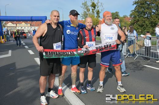 Ponad 21 kilometrów ulicami Opola. Półmaraton przyciągnął biegaczy i kibiców