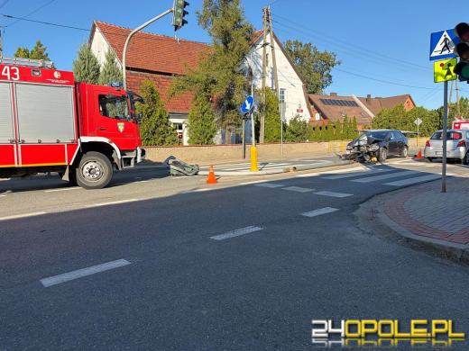 Samochód uderzył w sygnalizator na DK94 w Nakle