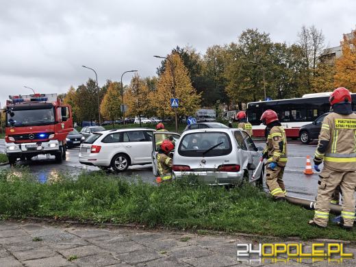Wypadek na ulicy Witosa. Dwie osoby trafiły do szpitala