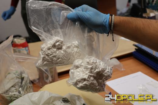 42-latek ze Strzelec Opolskich aresztowany. Policjanci zabezpieczyli ponad 1,6 kg narkotyków