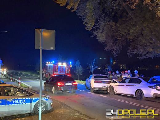 Zderzenie BMW z Dodge'em Challengerem na ulicy Krapkowickiej