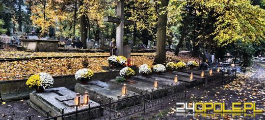 Wszystkich Świętych w niedzielę. Na Półwsi przygotowania już trwają