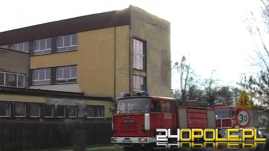 Ewakuacja szkoły w Niemodlinie