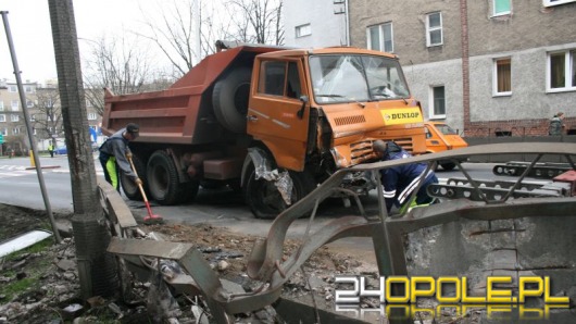 TIR zajechał drogę