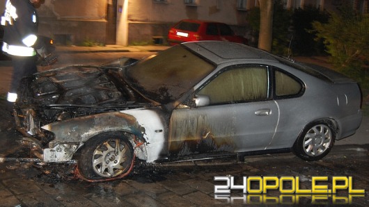 Spłonął samochód