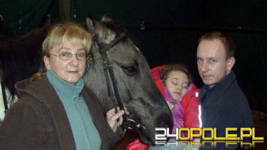 Pobiegnij i pomóż chorej Mai