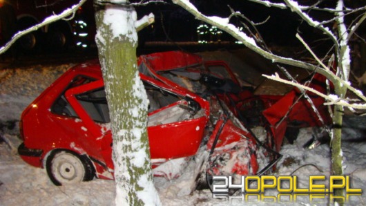 Nissan zderzył się z ciężarówką
