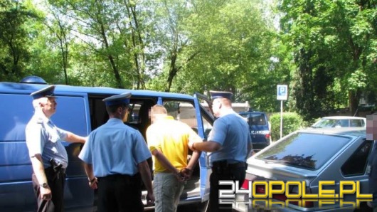 Były strażnik miejski skazany za napady