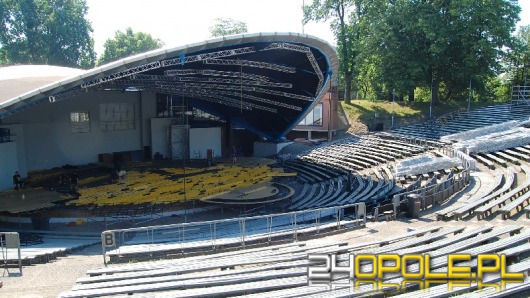 Trwa budowa festiwalowej scenografii