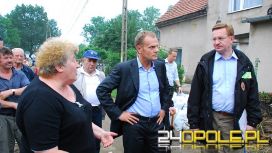 Tusk odwiedził zalane Dziewiętlice