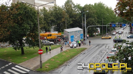 Moduł zsunął się z ciężarówki