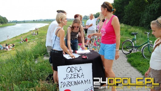 Piknik - protest na wałach