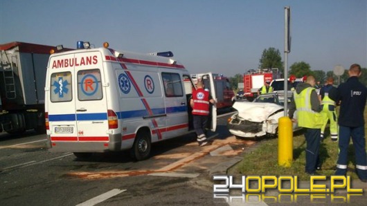 Wypadek na "grzybku" - 5 osób rannych