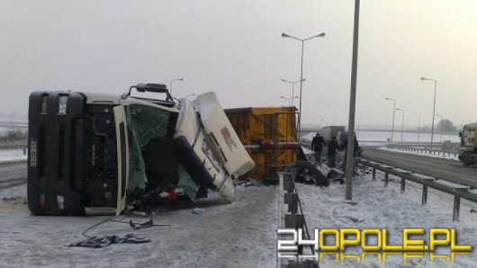 Wypadek ciężarówki na A4, kierowca zginął