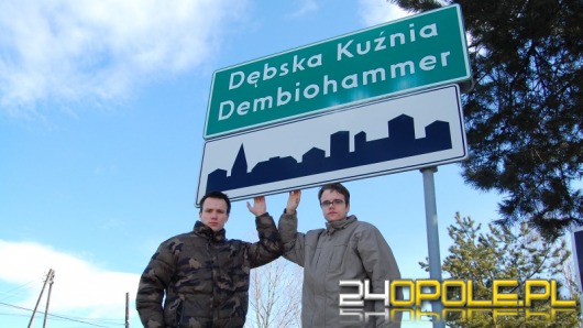 Protestują przeciwko dwujęzycznym tablicom